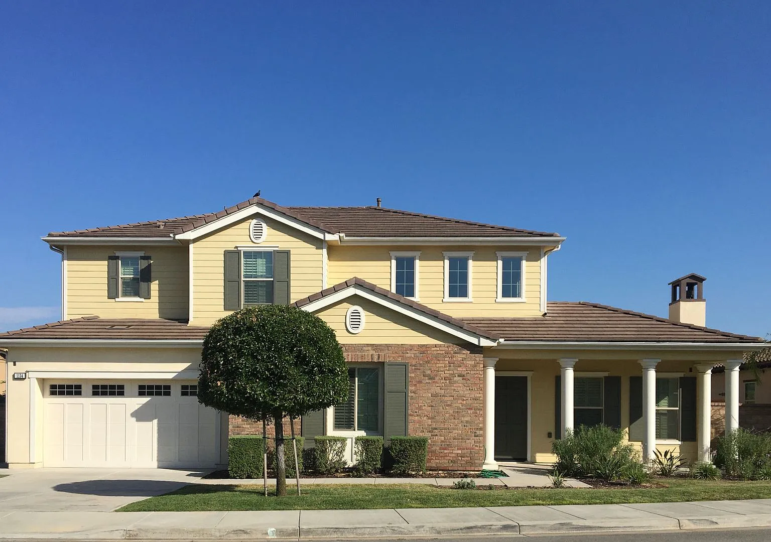 Beautiful San Dimas Home in Gated Community — Photo 1