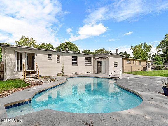 4th image of 5767 NORDE Drive E