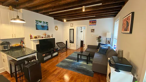 1809 Pine St #3R Photo 1