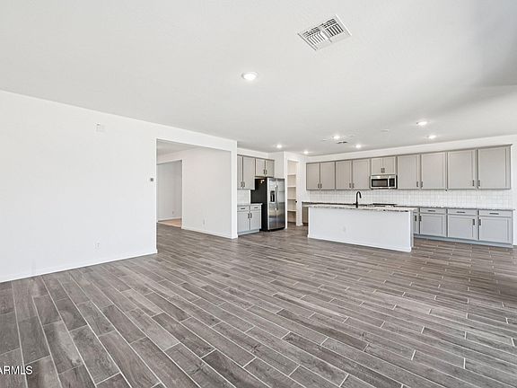 5th image of 15794 W CHERYL Drive