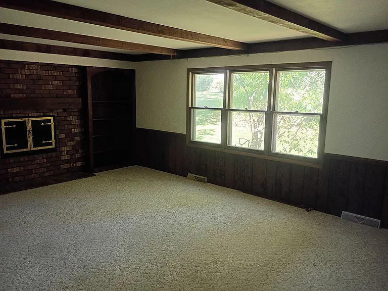 20550 Coventry Dr — Photo 6