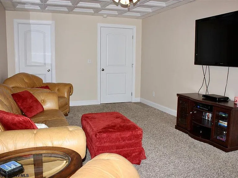 58 Brownstone Dr — Photo 10