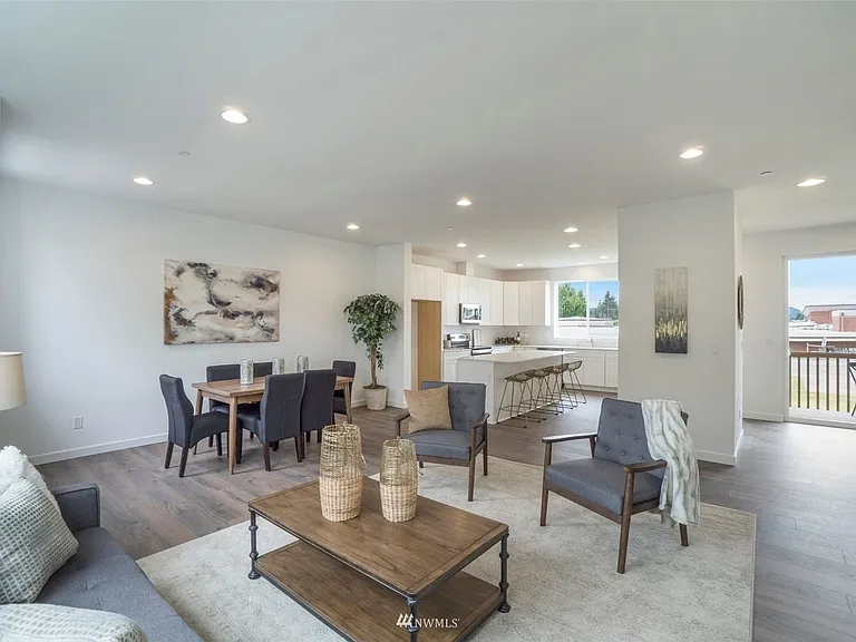 270 Arthur Ln — Photo 17