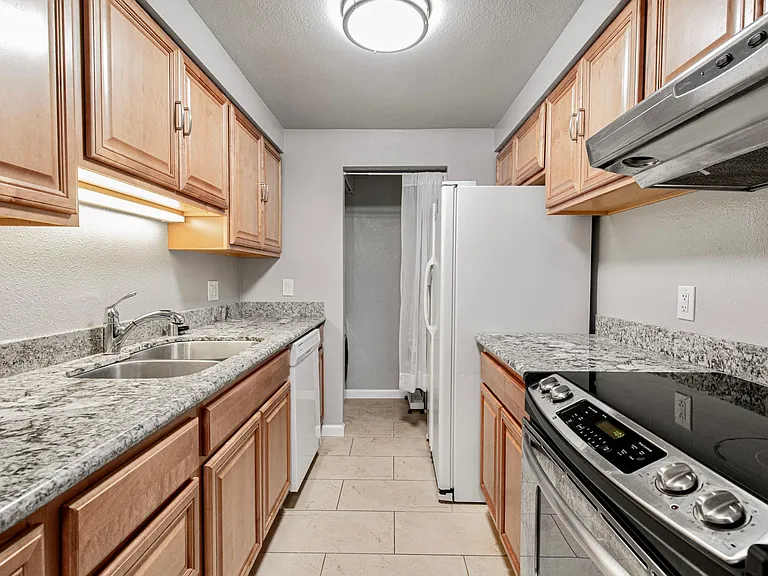 12119 Bel Red Rd #B103 — Photo 7