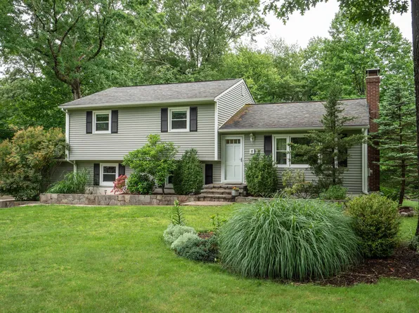 37 Valley View Drive, Farmington, CT 06032