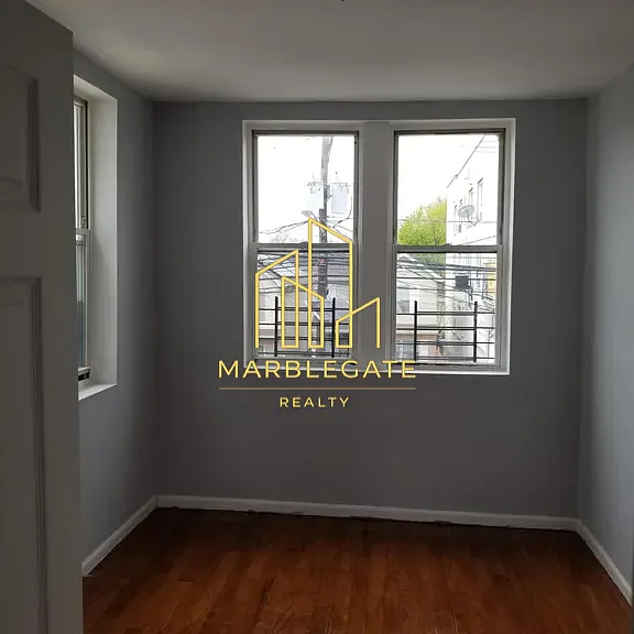 310-312 14th Ave #77 — Photo 9