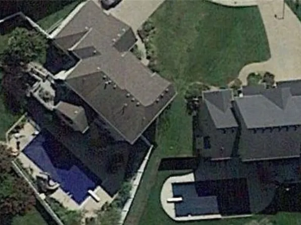 4909 153rd St, Urbandale, IA 50323