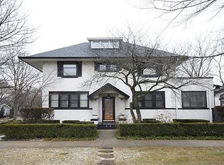 2341 Pioneer Rd, Evanston, IL 60201