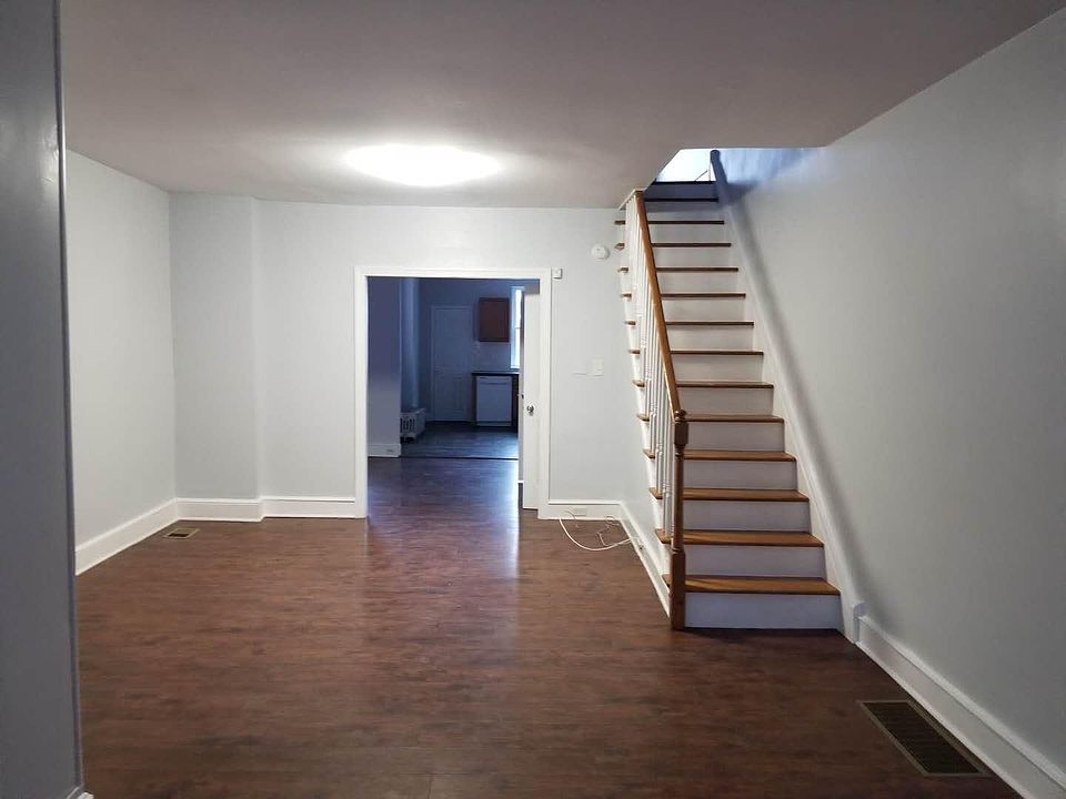 1st image of 5828 Woodcrest Ave