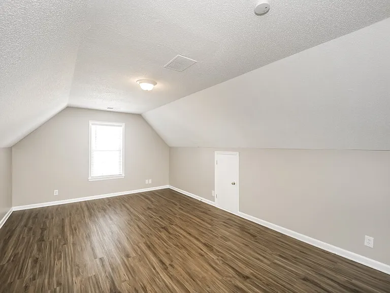 284 Baldwin Ct — Photo 11