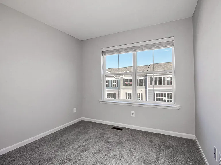 1057 Flint Ct #1 — Photo 6