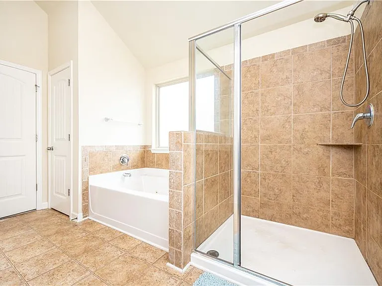 7761 Sylvaner Ln — Photo 38