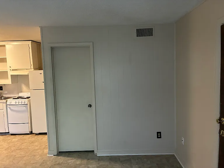 513 Mimi Ln #C — Photo 3