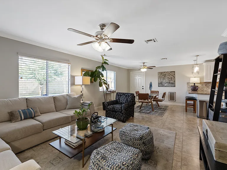 7936 E Moreland St — Photo 14