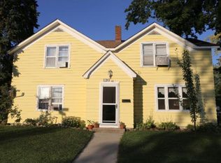 120 N Ash St, Chaska, MN 55318