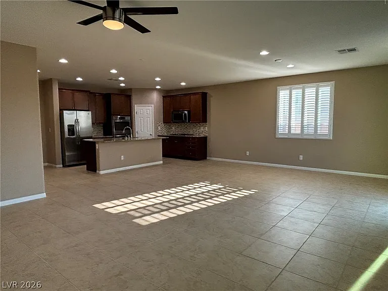7466 Campbell Ranch Ave — Photo 3