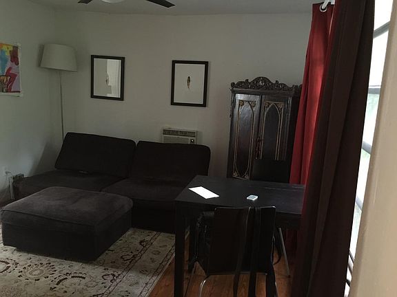 4th image of 160 NE 44th St #2