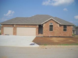 519 S Patriot Place Dr, Rogersville, MO 65742