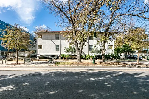 2824 Rio Grande St #204 Photo 1