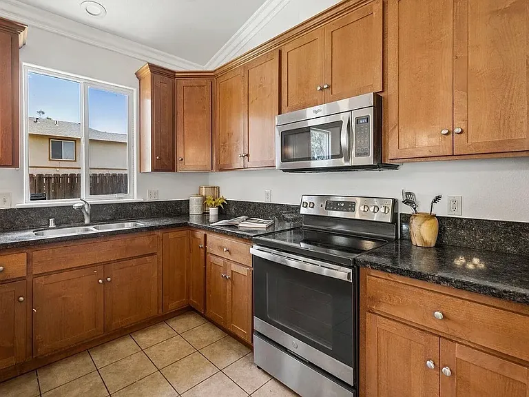 1501 Rene Ave — Photo 7