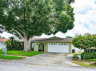 9097 127th St, Seminole, FL 33776
