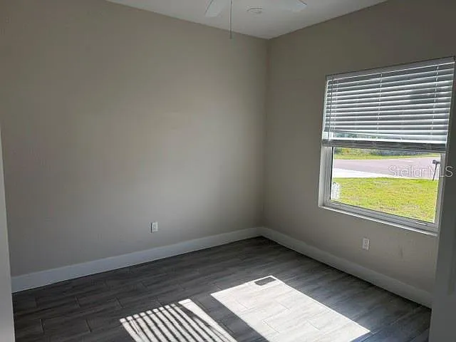 2 bed, 2.0 bath, 1045 sqft, $1,300 — Photo 4