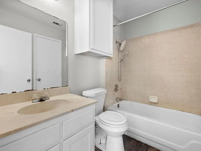 606 Kings Way Dr — Photo 23