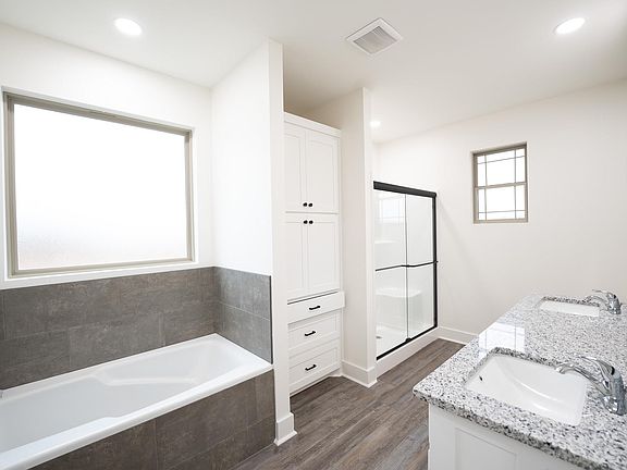 3rd image of 77 Vilanco Ln
