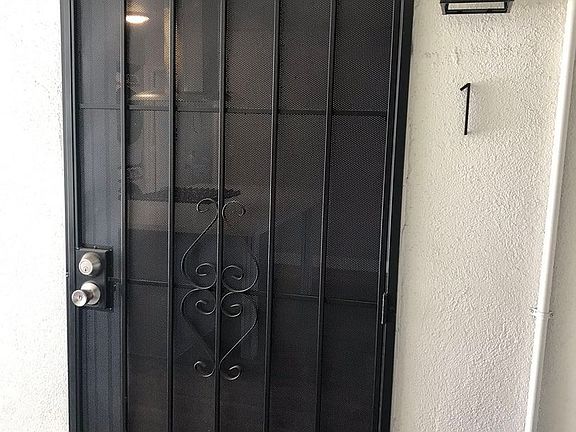 4th image of 422 Almond Ave APT 1