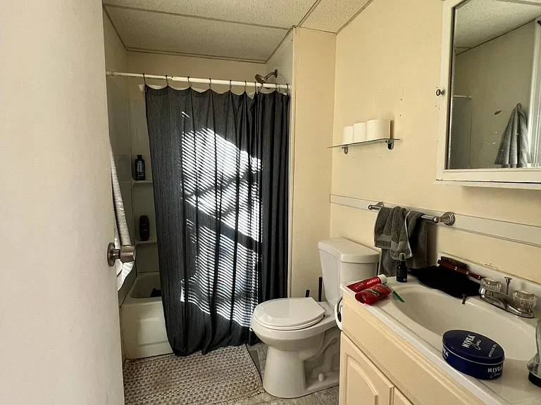 149 Strathmore Rd #6 — Photo 14