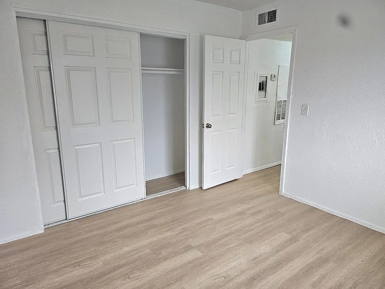510 E Hatcher Rd #201 — Photo 17