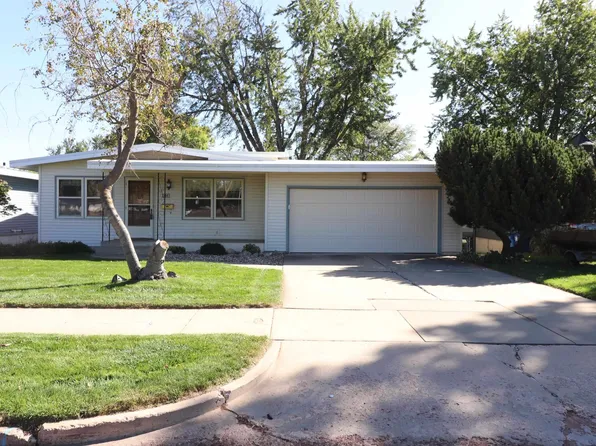 3204 S Jefferson Ave, Sioux Falls, SD 57105