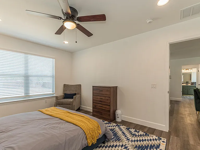 7605 Bennett Ave — Photo 13