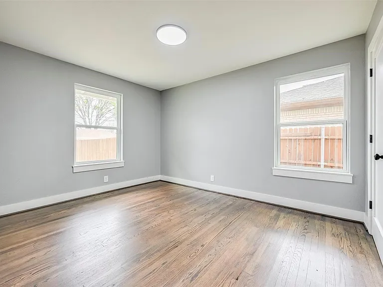 2729 Lockhart Ave — Photo 16