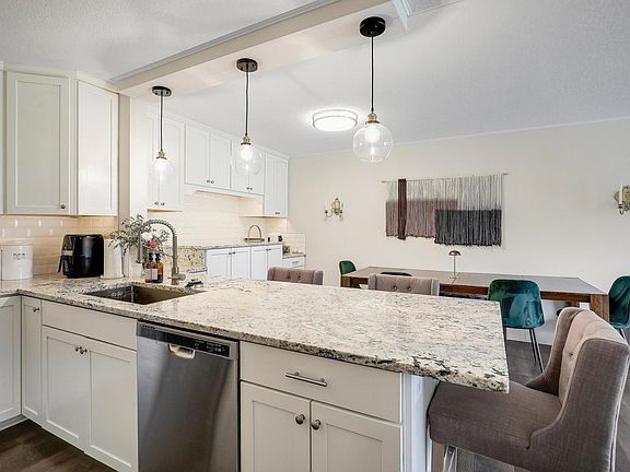 5th image of 10511 Cedar Lake Rd APT 212