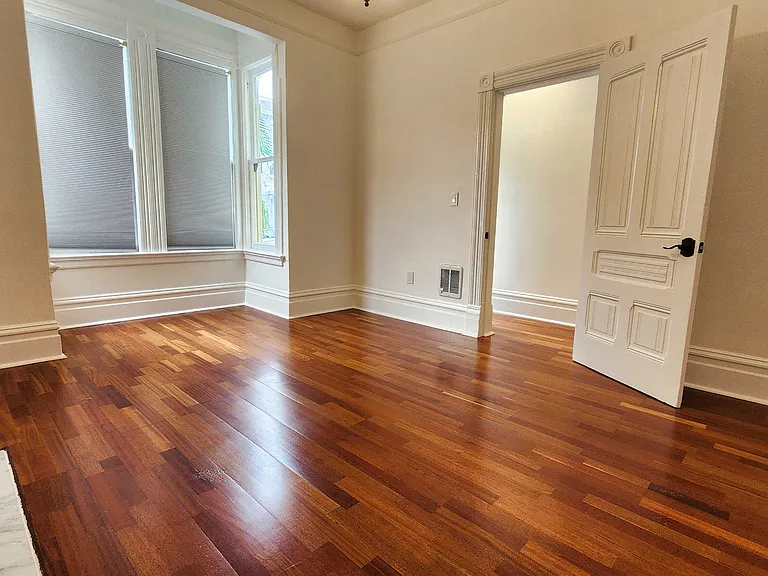 542 Lyon St — Photo 10