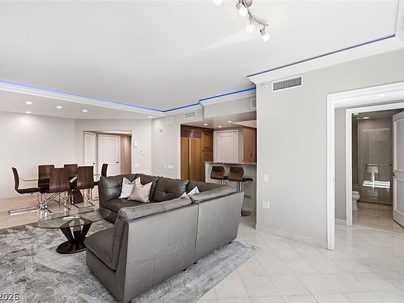 3rd image of 2777 Paradise Rd Unit 402