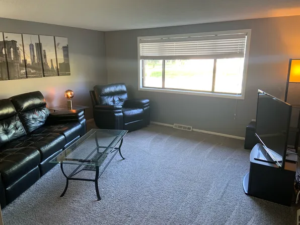 226 Vine Ln, Amherst, NY 14228