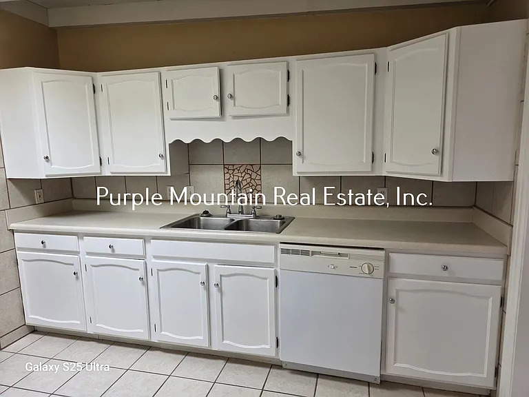 1429 Walden Dr — Photo 12