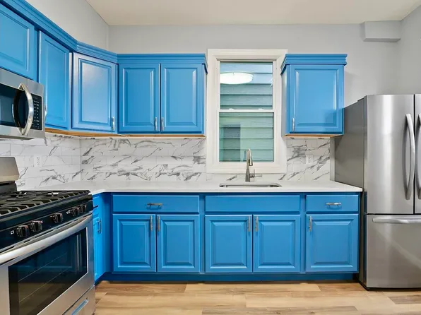 149 Wegman Parkway image 2 of 15