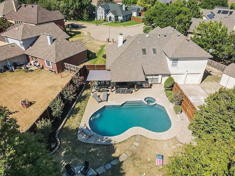 922 Blackstone Dr — Photo 50