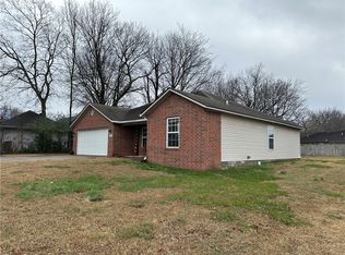 306 Glenwood Pl, Siloam Springs, AR 72761