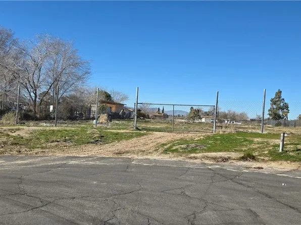 152 Ste Vic Dr Lot 238, Lancaster, CA 93535