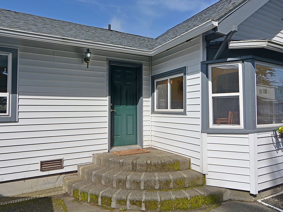 1st image of 4135 W G St