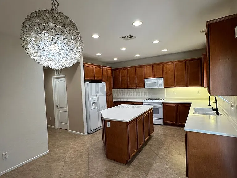 756 Conlon Dr — Photo 12