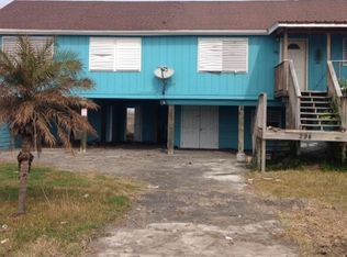 294 Kingfish Dr, Rockport, TX 78382