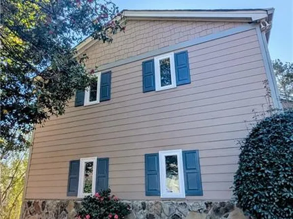 145 Kinross Ct, Roswell, GA 30076