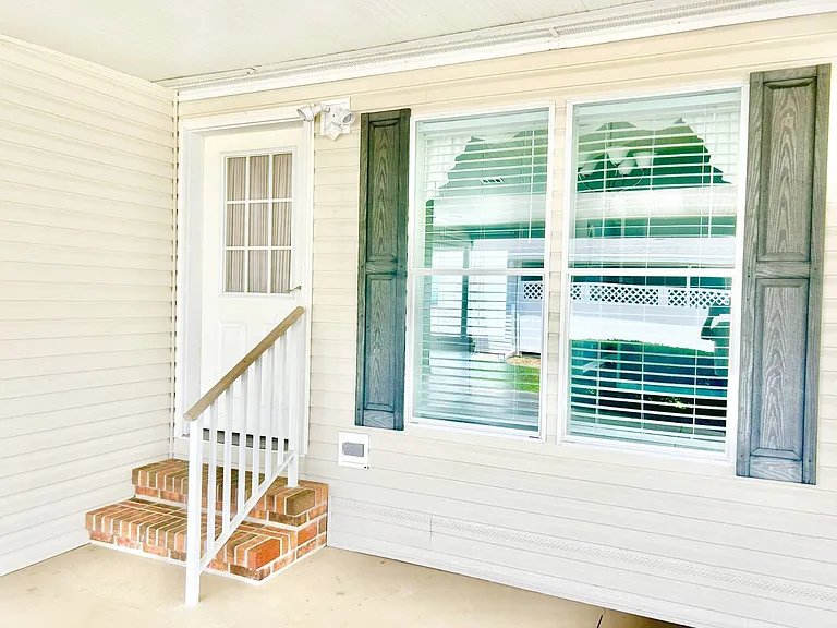 5498 Crane Feather Dr — Photo 2