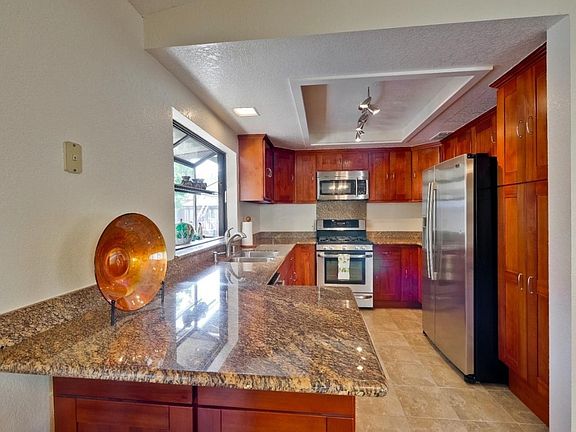 5th image of 173 Granada Dr