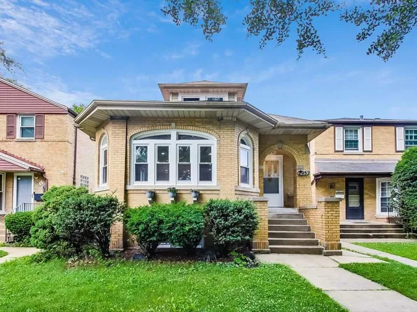 2952 W Chase Ave, Chicago, IL 60645